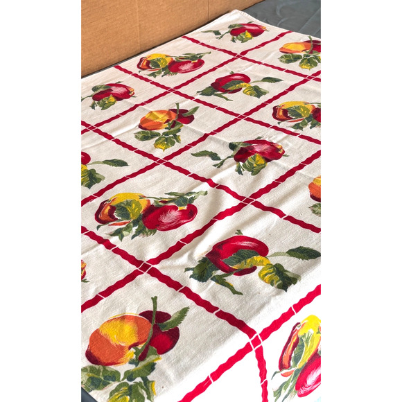 Vintage 50s Red & Yellow Apple Tablecloth 36"x 26" - Picture 15 of 15